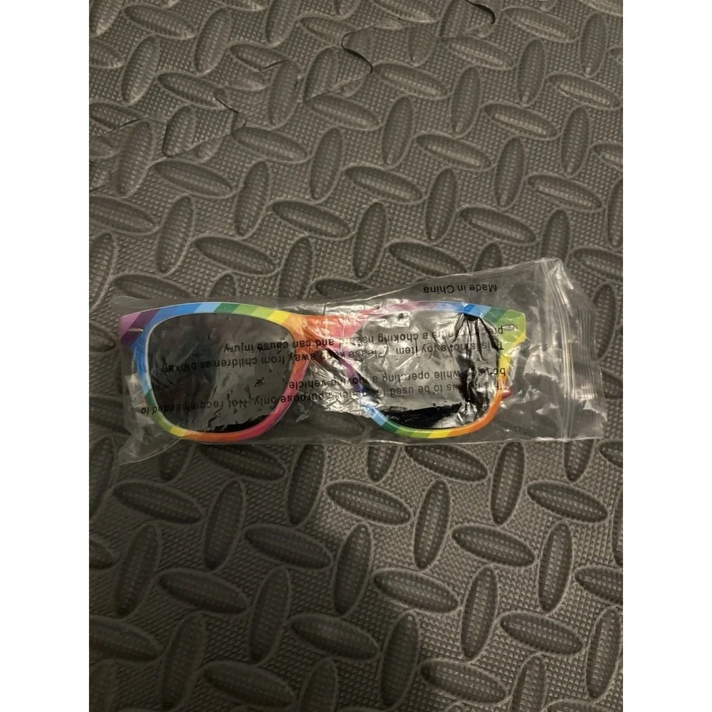 New Skittles Rainbow Red‎ Yellow Green Classic Unisex Plastic Sunglasses Pride